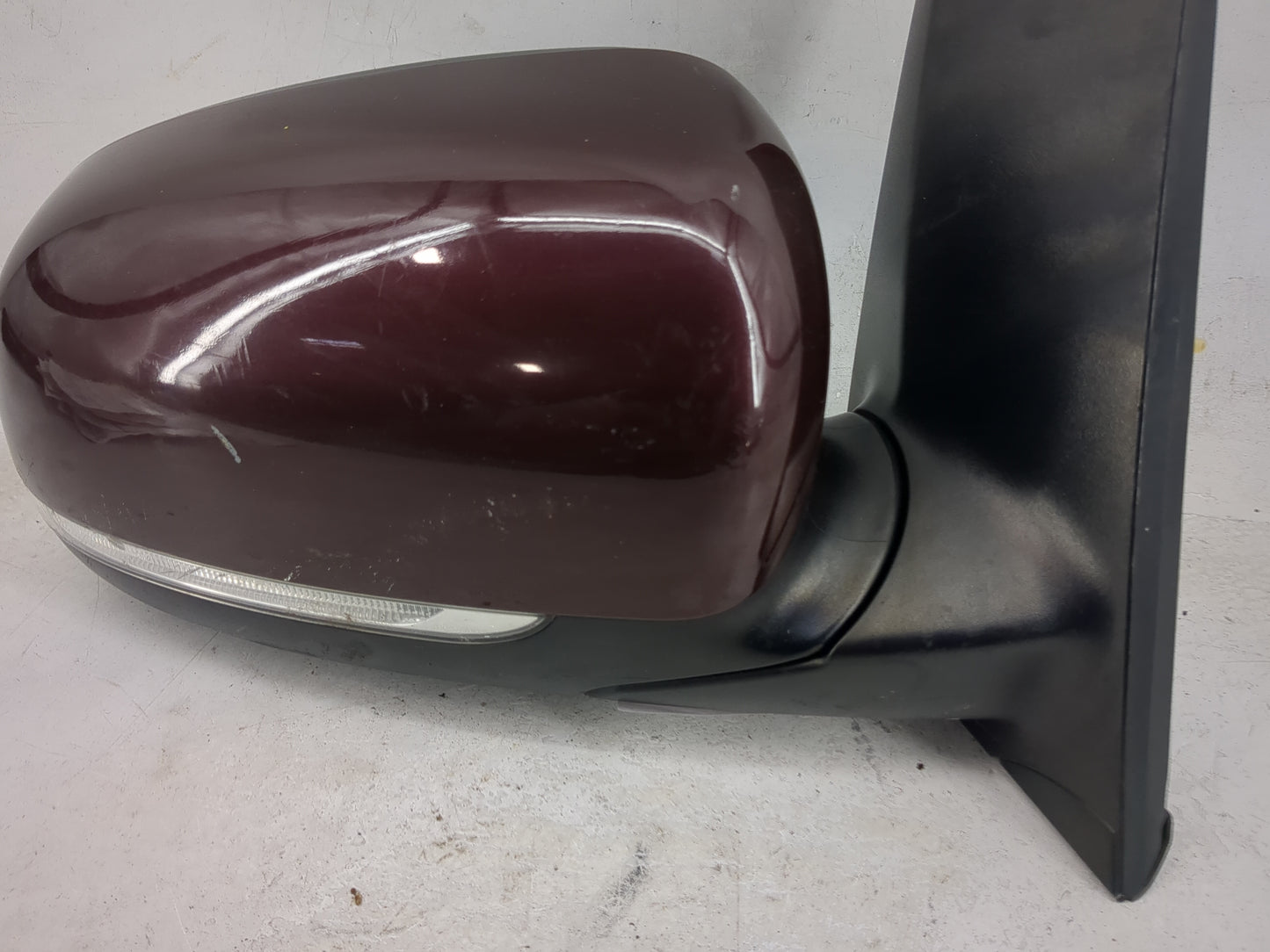 2015-2018 Kia Sedona Driver Side View Mirror - Left Door Mirror OEM Used - Oemusedautoparts1.com