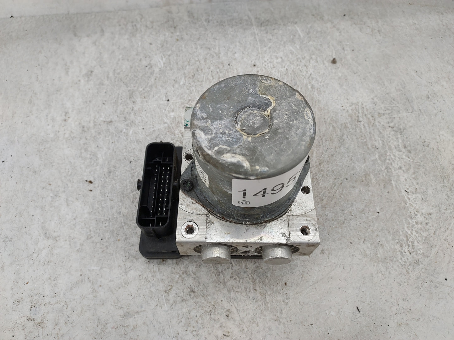 2015-2018 Kia Sedona ABS Pump Control Module Replacement P/N:A9589-30520 58900-A9350 Fits Fits 2015 2016 2017 2018 OEM Used 
