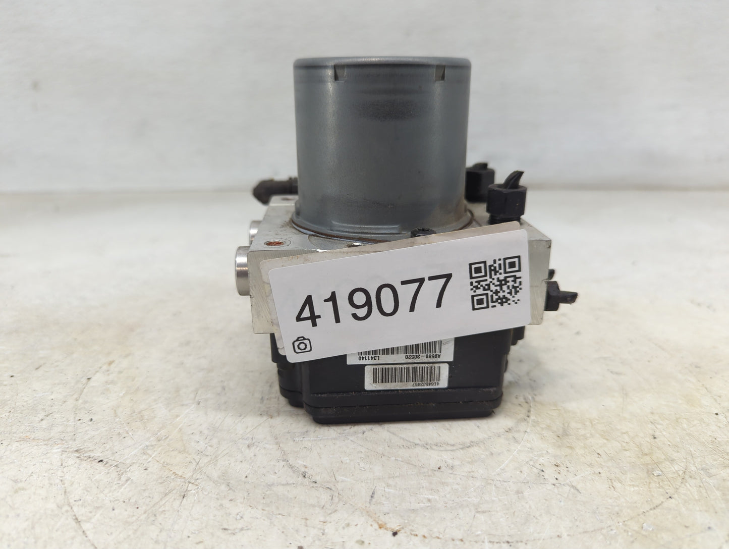 2015-2018 Kia Sedona ABS Pump Control Module Replacement P/N:61589-45100 58900-A9350 Fits Fits 2015 2016 2017 2018 OEM Used 