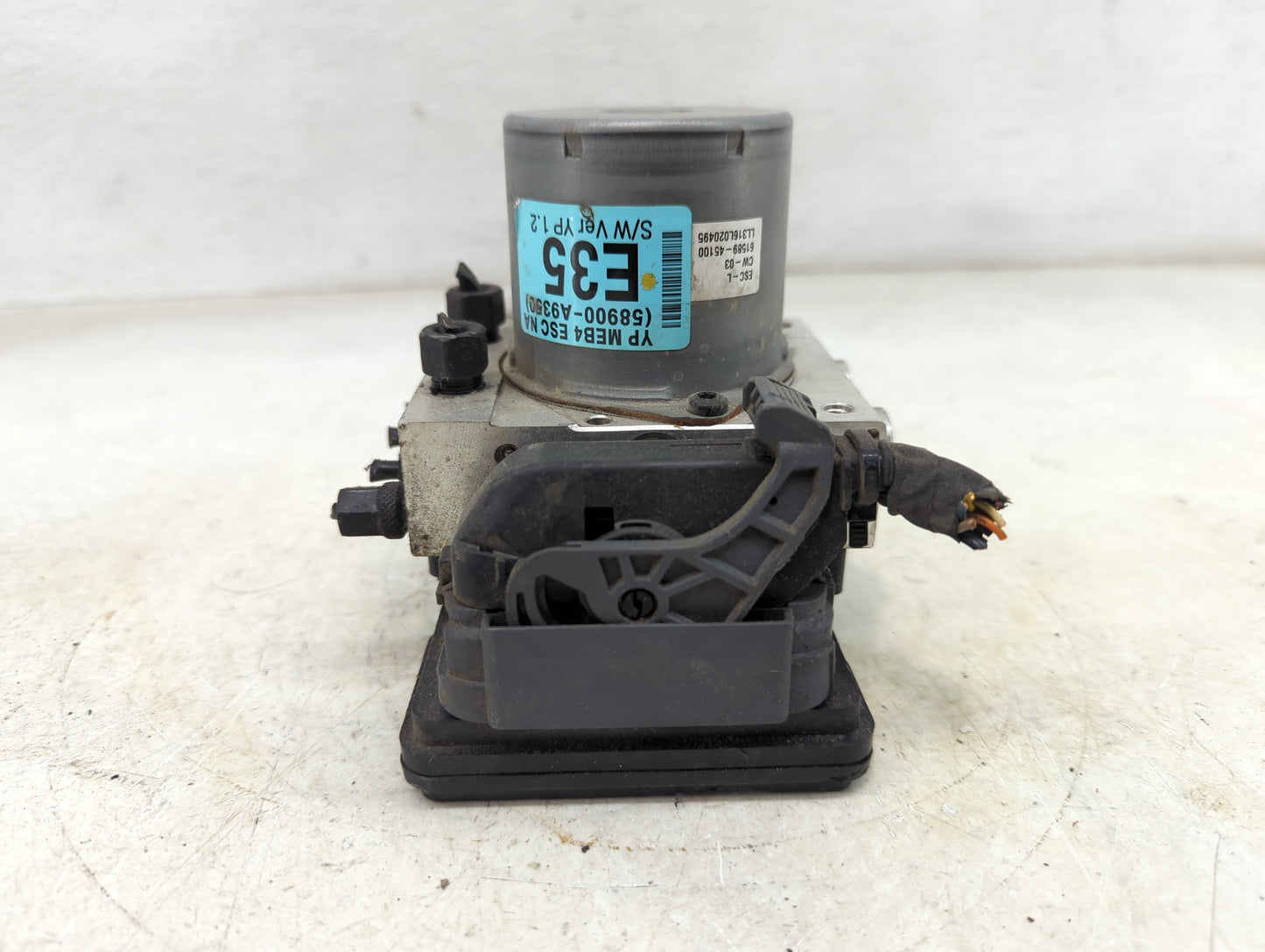 2015-2018 Kia Sedona ABS Pump Control Module Replacement P/N:61589-45100 58900-A9350 Fits Fits 2015 2016 2017 2018 OEM Used 
