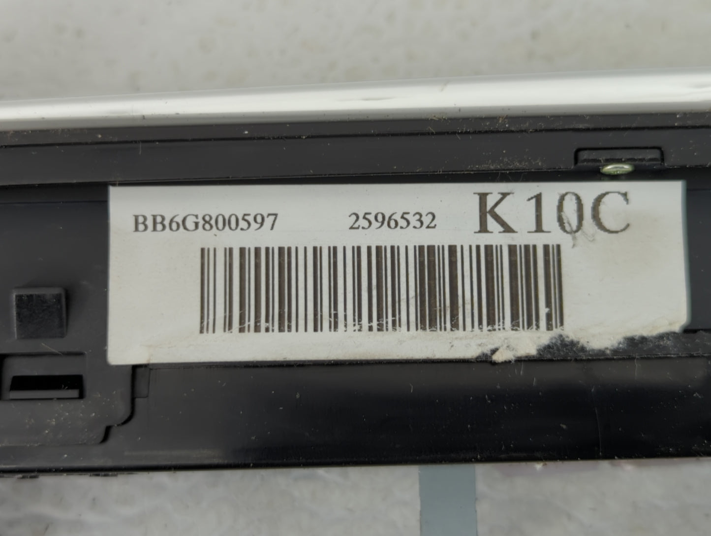 2017-2018 Kia Sedona Radio Control Panel - Oemusedautoparts1.com