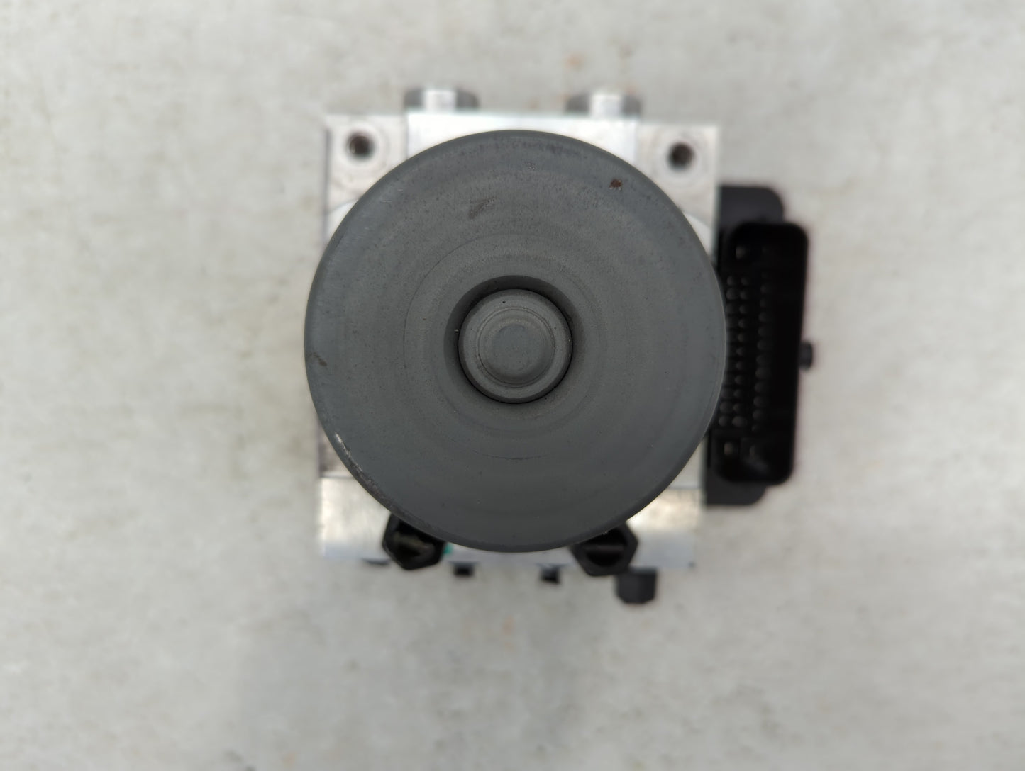 2015-2018 Kia Sedona ABS Pump Control Module Replacement P/N:58920-A9350 Fits Fits 2015 2016 2017 2018 OEM Used Auto Parts -