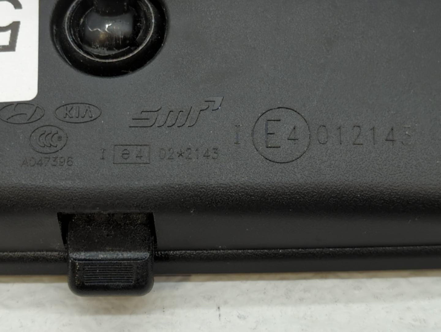 2010-2020 Kia Sedona Interior Rear View Mirror Replacement OEM P/N:E4012143 Fits OEM Used Auto Parts - Oemusedautoparts1.com