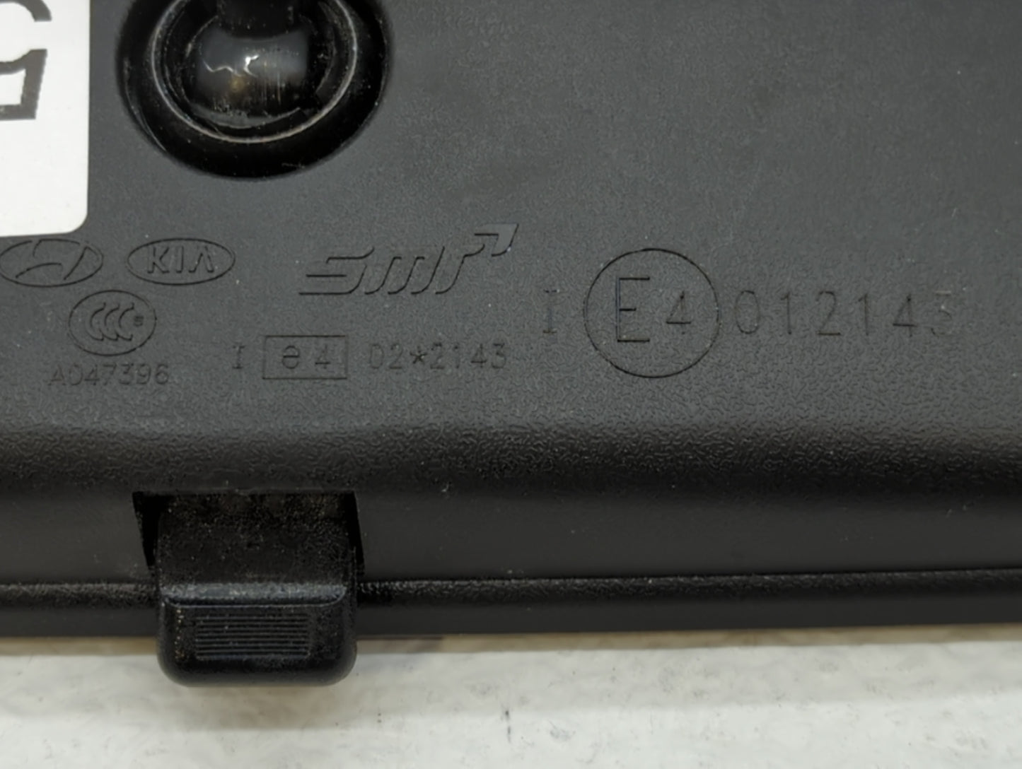 2010-2020 Kia Sedona Interior Rear View Mirror Replacement OEM P/N:E4012143 Fits OEM Used Auto Parts - Oemusedautoparts1.com