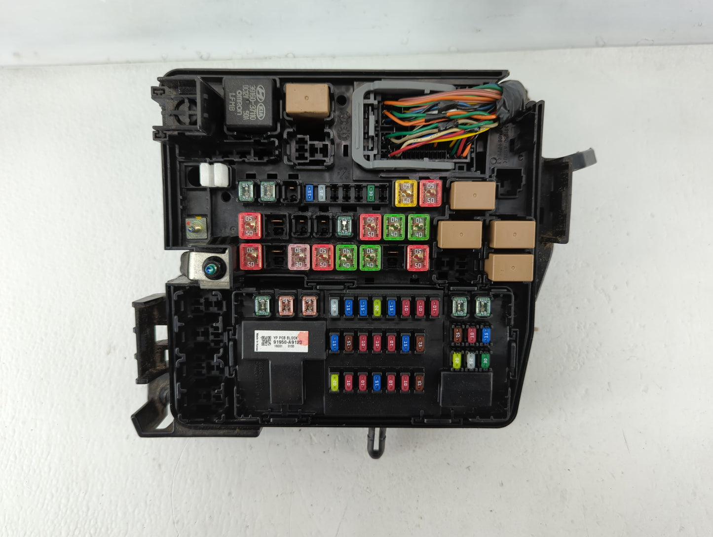 2015-2018 Kia Sedona Fusebox Fuse Box Panel Relay Module P/N:G71601B L1 0055 91219A9392 Fits Fits 2015 2016 2017 2018 OEM Us