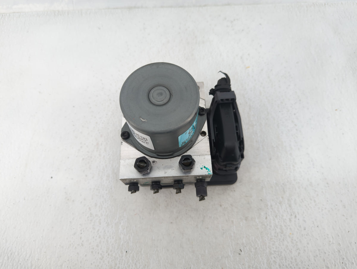2015-2018 Kia Sedona Anti-Lock Brake ABS Pump Module Actuator OEM P/N:61589-45100 Fits Fits 2015 2016 2017 2018 OEM Used Aut
