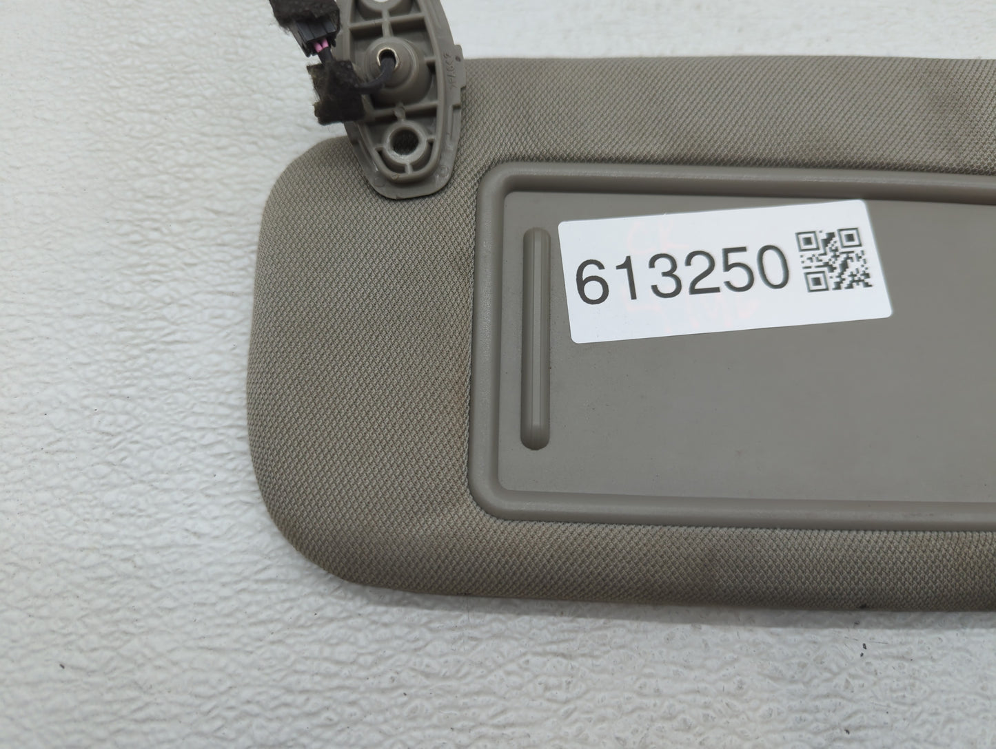 2015-2020 Kia Sedona Sun Visor Shade Replacement Passenger Right Mirror Fits Fits 2015 2016 2017 2018 2019 2020 OEM Used Aut