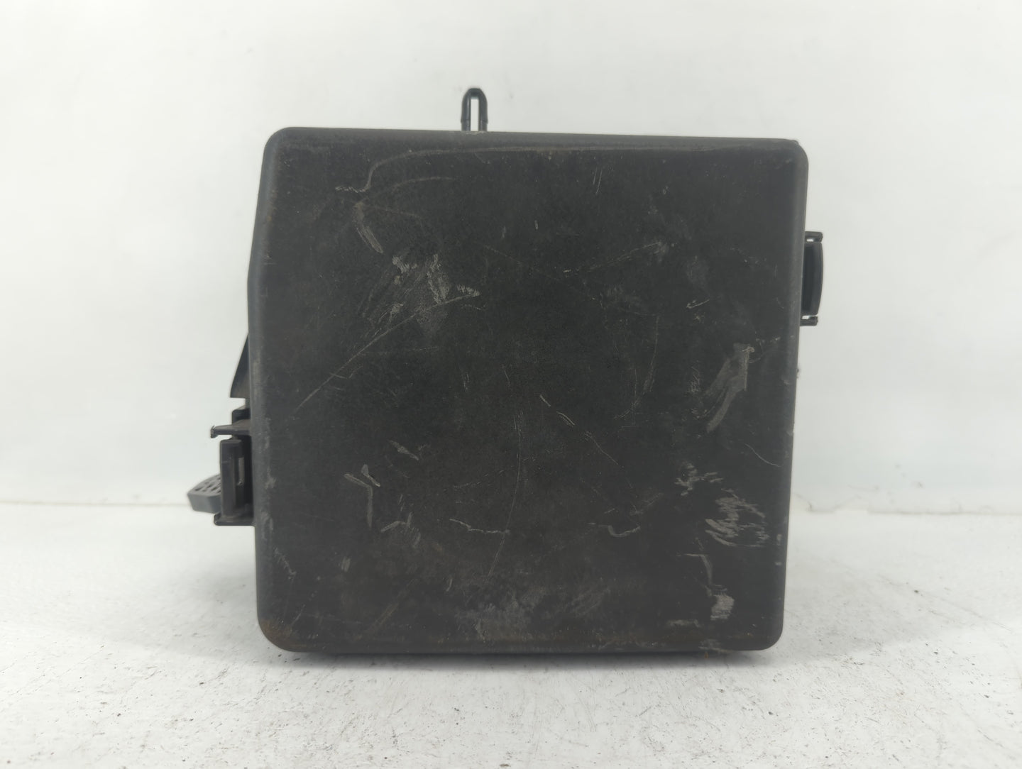 2015-2018 Kia Sedona Fusebox Fuse Box Panel Relay Module P/N:91219-A9392 Fits Fits 2015 2016 2017 2018 OEM Used Auto Parts -