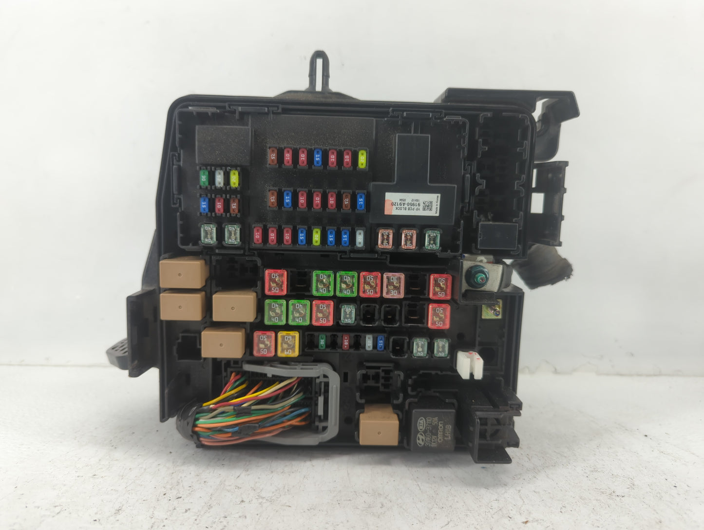 2015-2018 Kia Sedona Fusebox Fuse Box Panel Relay Module P/N:91219-A9392 Fits Fits 2015 2016 2017 2018 OEM Used Auto Parts -