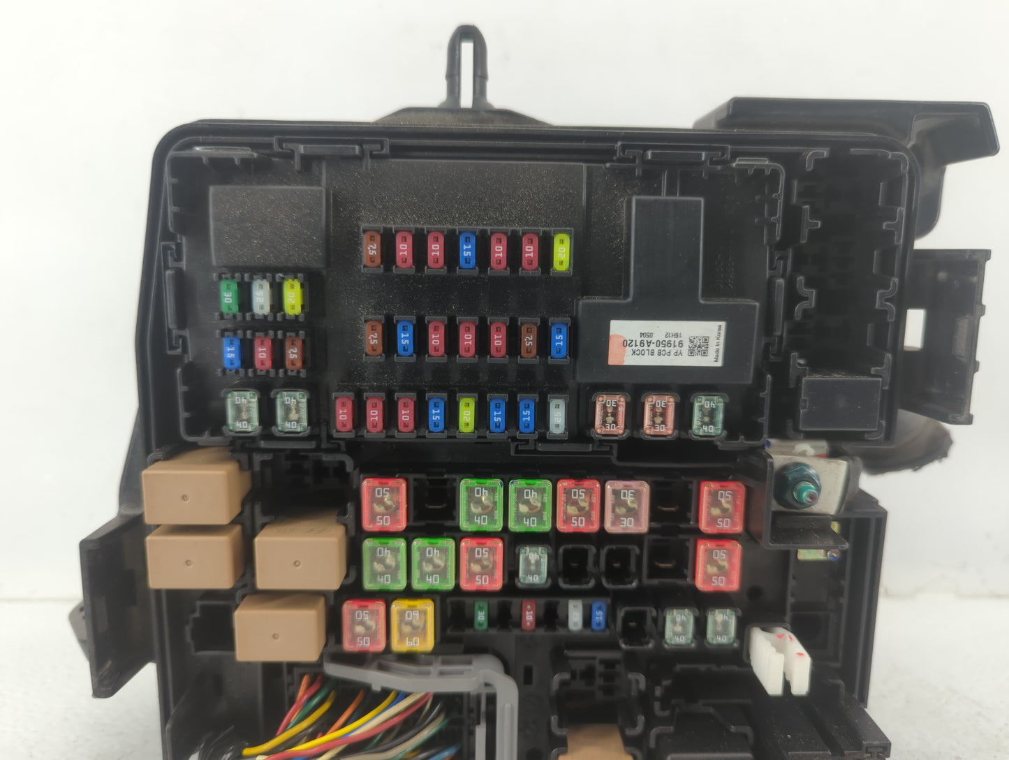 2015-2018 Kia Sedona Fusebox Fuse Box Panel Relay Module P/N:91219-A9392 Fits Fits 2015 2016 2017 2018 OEM Used Auto Parts -