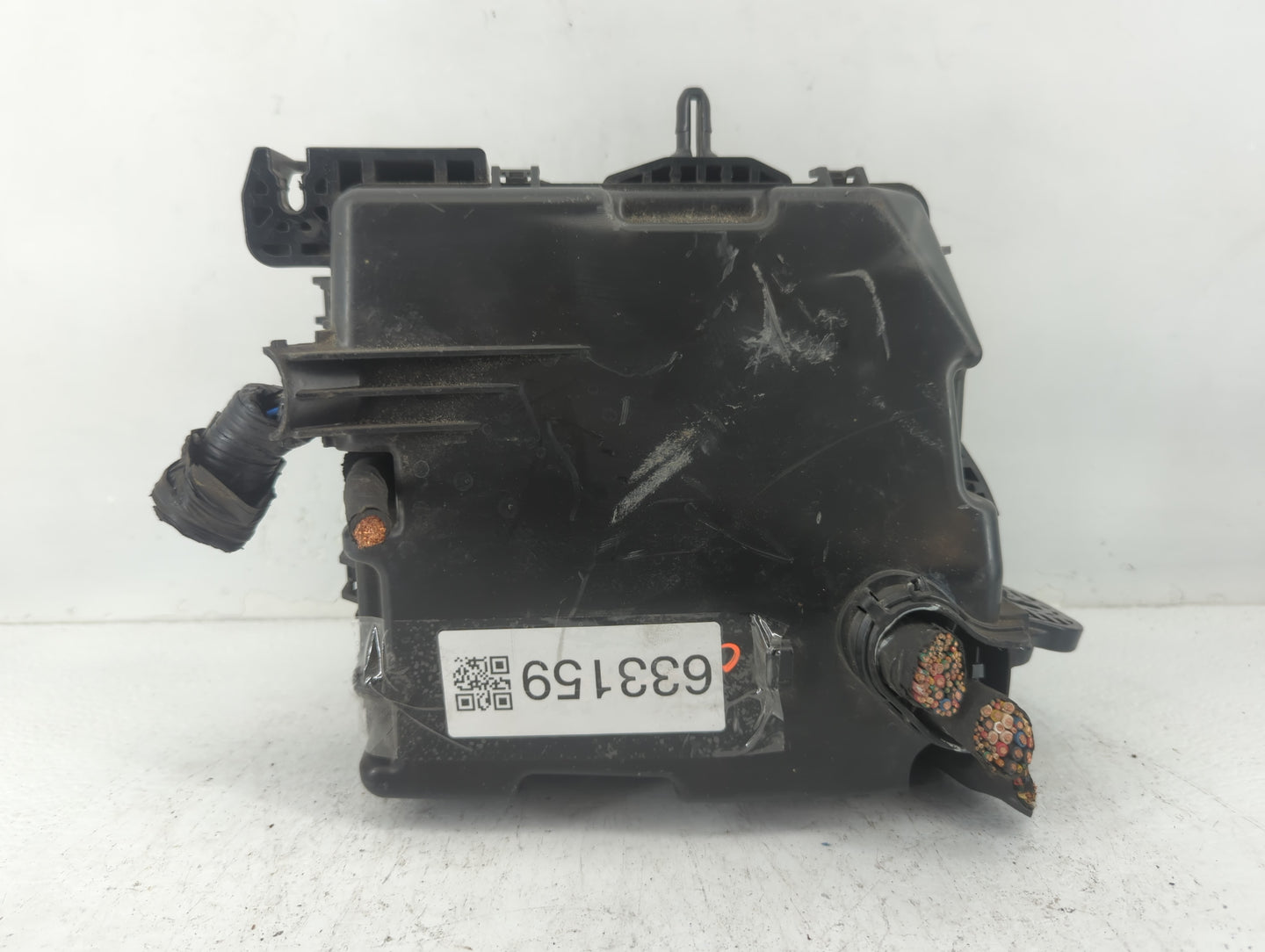 2015-2018 Kia Sedona Fusebox Fuse Box Panel Relay Module P/N:91219-A9392 Fits Fits 2015 2016 2017 2018 OEM Used Auto Parts -