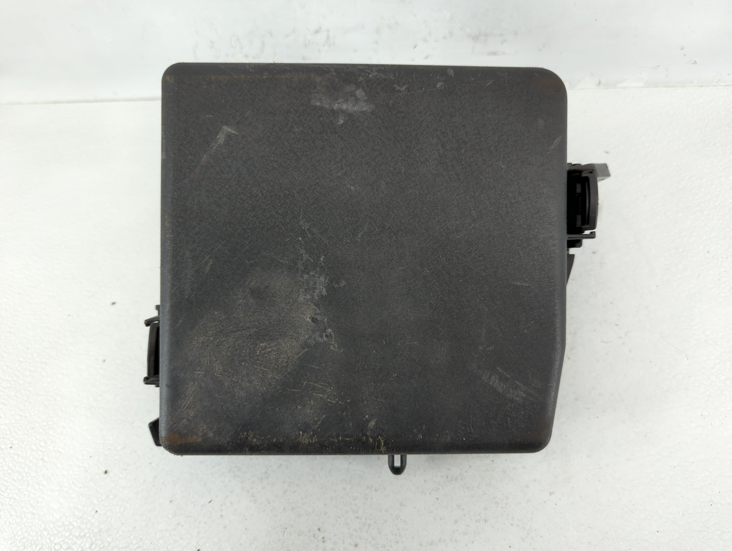 2015-2018 Kia Sedona Fusebox Fuse Box Panel Relay Module P/N:91219-A9392 Fits Fits 2015 2016 2017 2018 OEM Used Auto Parts -