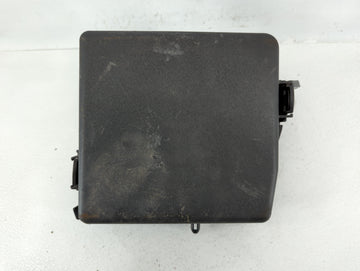 2015-2018 Kia Sedona Fusebox Fuse Box Panel Relay Module P/N:91219-A9392 Fits Fits 2015 2016 2017 2018 OEM Used Auto Parts -