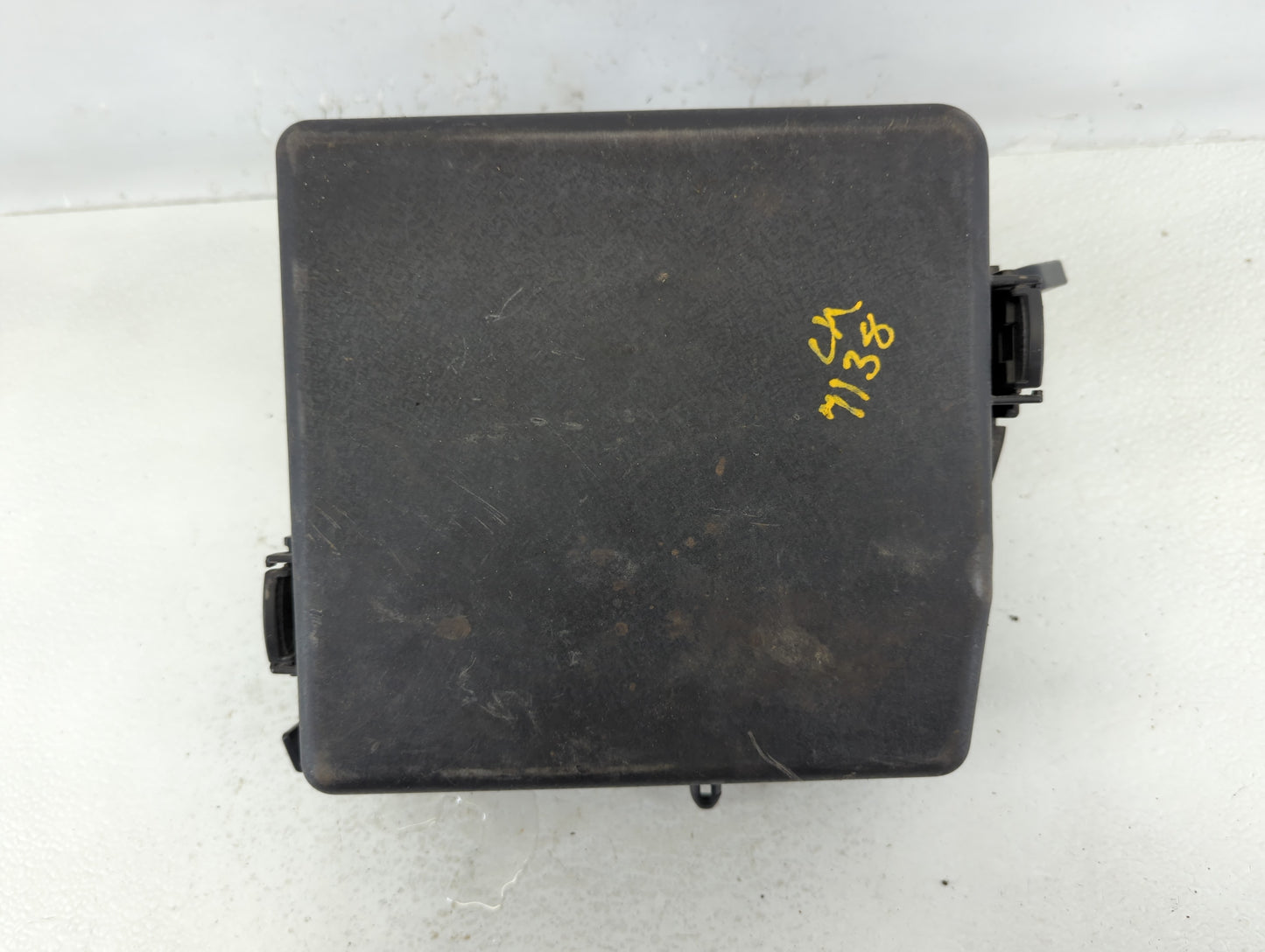 2015-2018 Kia Sedona Fusebox Fuse Box Panel Relay Module P/N:91222 A9181 Fits Fits 2015 2016 2017 2018 OEM Used Auto Parts -