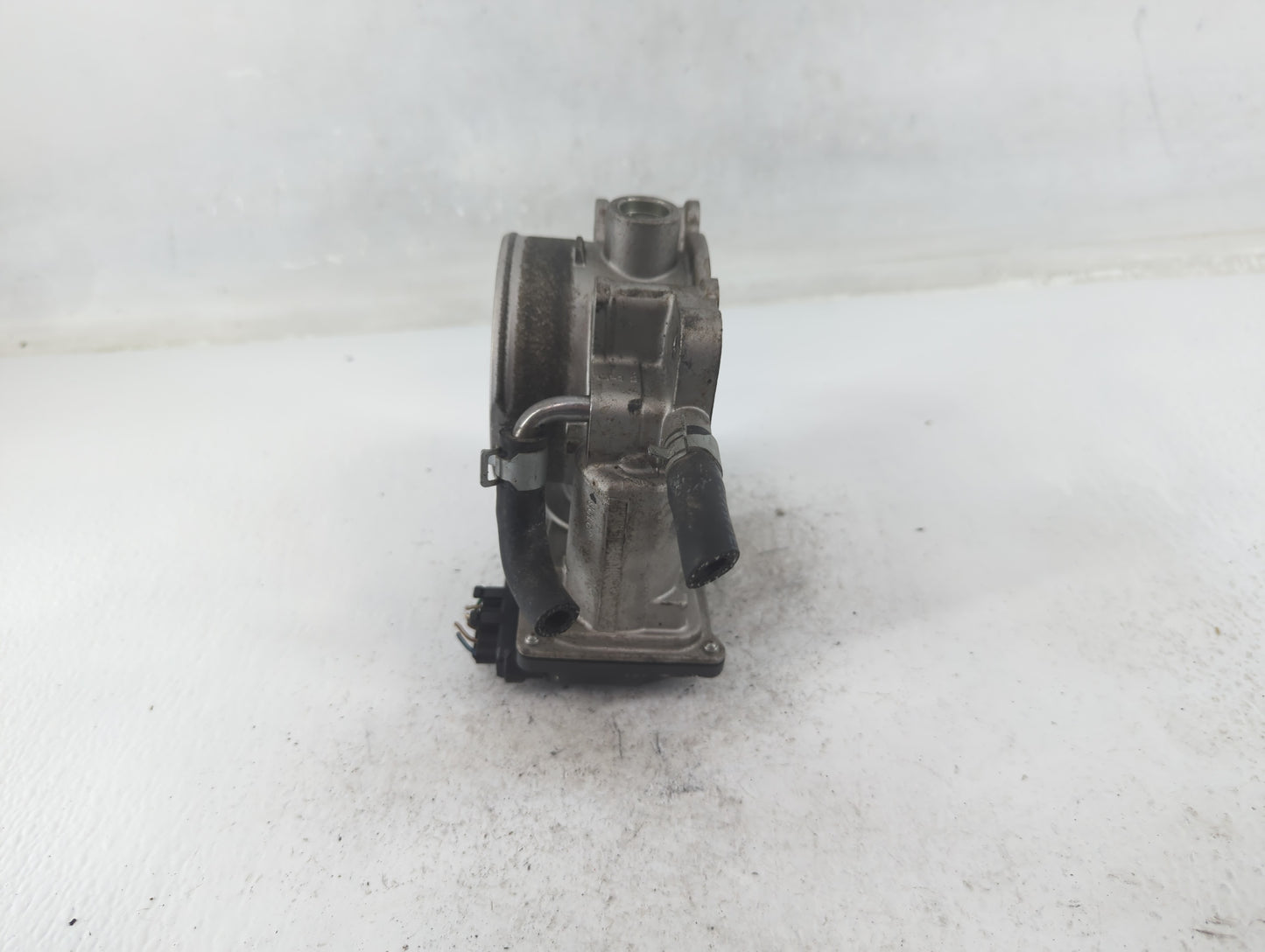 2015-2018 Kia Sedona Throttle Body P/N:D0806 5312 09T26, 35100-3CAA0 Fits Fits 2012 2013 2014 2015 2016 2017 2018 OEM Used A