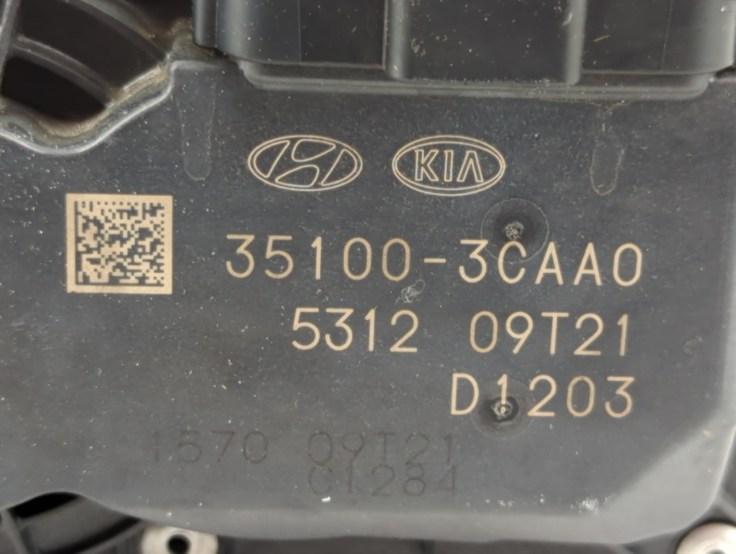 2015-2018 Kia Sedona Throttle Body P/N:35100-3CAA0 Fits Fits 2012 2013 2014 2015 2016 2017 2018 OEM Used Auto Parts - Oemuse