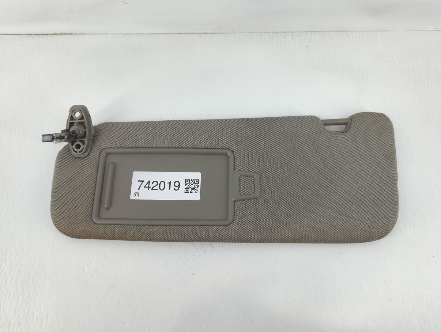 2015-2020 Kia Sedona Sun Visor Shade Replacement Driver Left Mirror Fits Fits 2015 2016 2017 2018 2019 2020 OEM Used Auto Pa