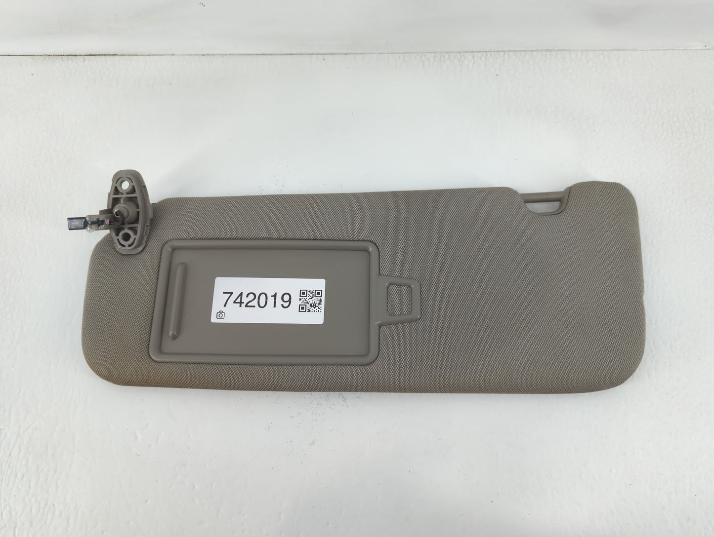 2015-2020 Kia Sedona Sun Visor Shade Replacement Driver Left Mirror Fits Fits 2015 2016 2017 2018 2019 2020 OEM Used Auto Pa