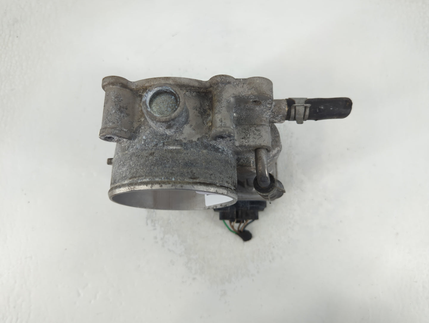 2015-2018 Kia Sedona Throttle Body P/N:35100-3CAA0 Fits Fits 2012 2013 2014 2015 2016 2017 2018 OEM Used Auto Parts - Oemuse