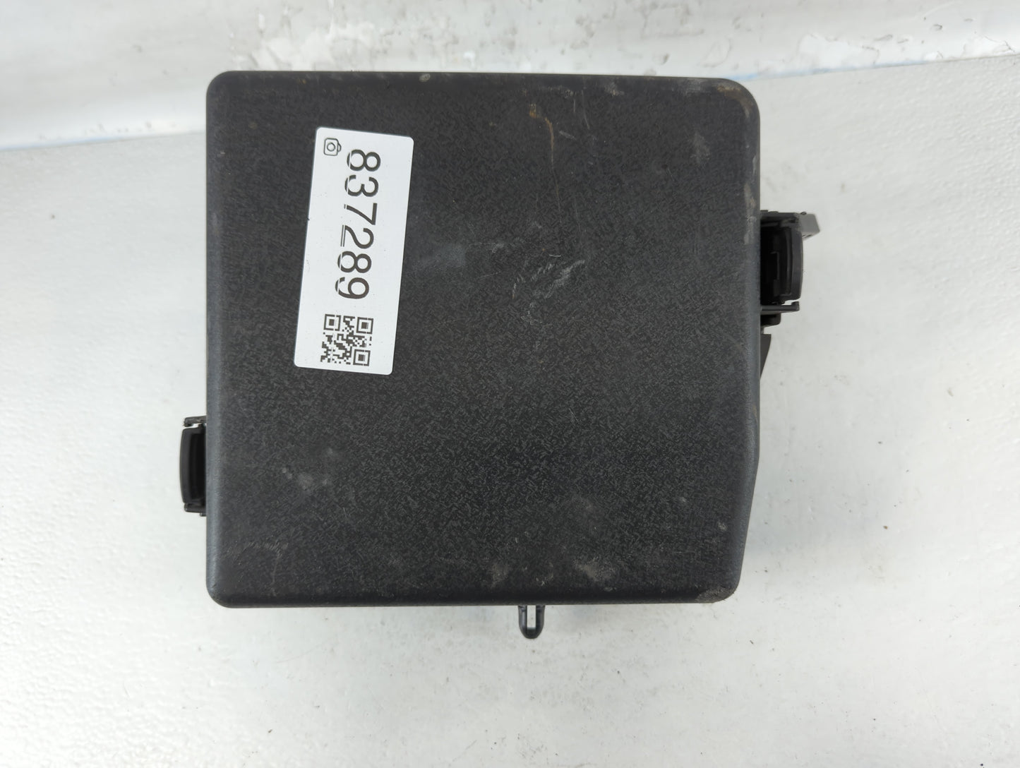 2015-2018 Kia Sedona Fusebox Fuse Box Panel Relay Module P/N:91219 A9392 Fits Fits 2015 2016 2017 2018 OEM Used Auto Parts -
