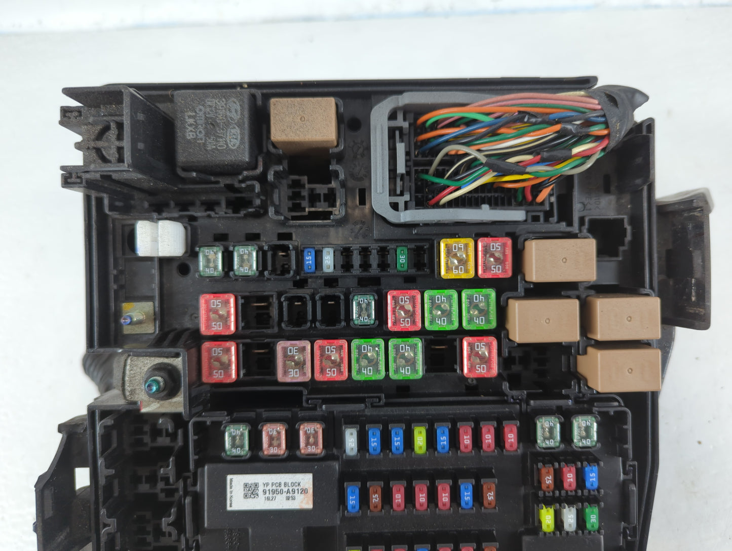2015-2018 Kia Sedona Fusebox Fuse Box Panel Relay Module P/N:91219 A9392 Fits Fits 2015 2016 2017 2018 OEM Used Auto Parts -