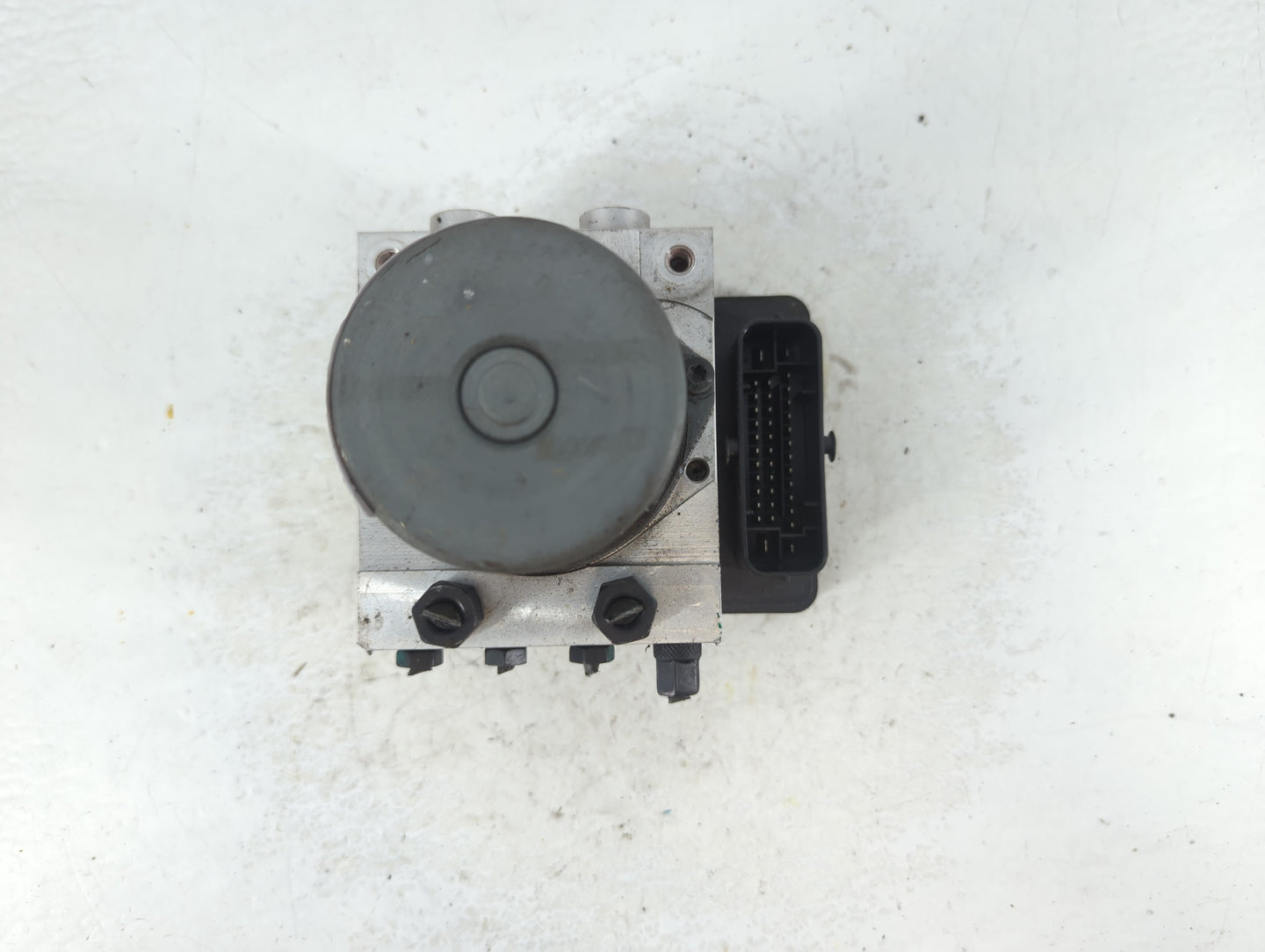 2015-2018 Kia Sedona ABS Pump Control Module Replacement P/N:58920-A9350 Fits Fits 2015 2016 2017 2018 OEM Used Auto Parts -