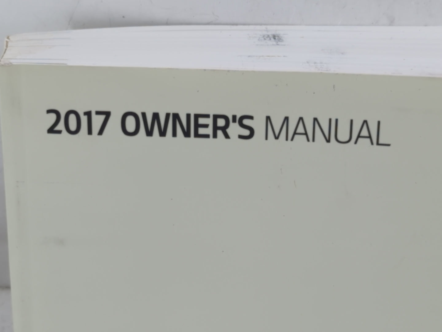 2017 Kia Sorento Owners Manual Book Guide P/N:HXG5-EU6OF OEM Used Auto Parts - Oemusedautoparts1.com