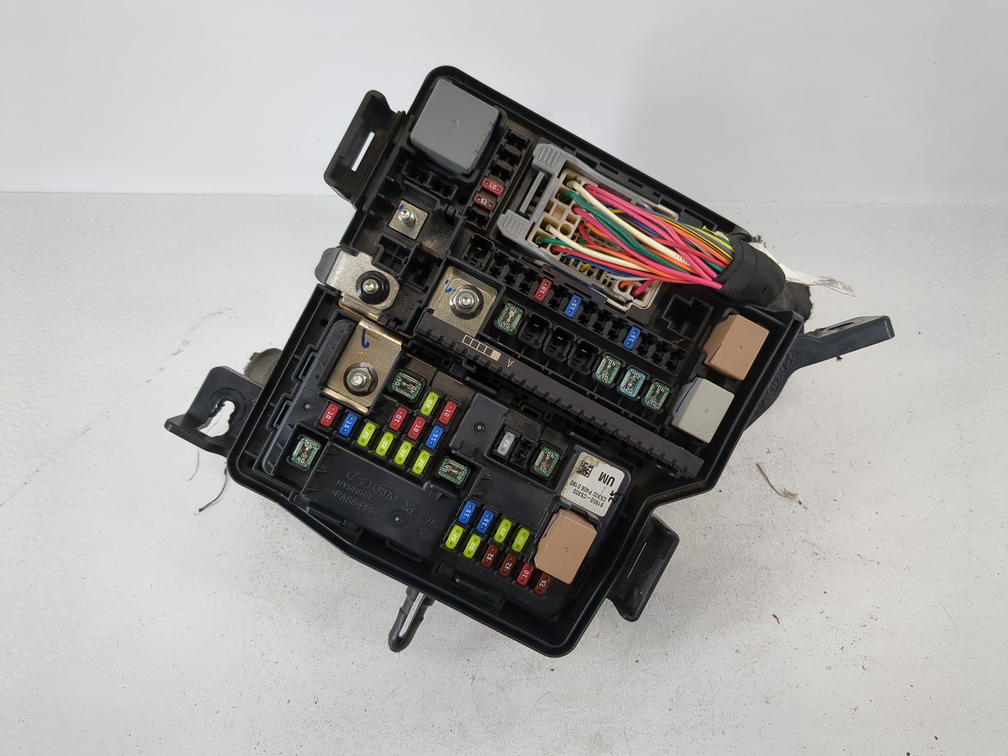 2016-2018 Kia Sorento Fusebox Fuse Box Panel Relay Module P/N:T96141637216 Fits Fits 2016 2017 2018 OEM Used Auto Parts - Oe