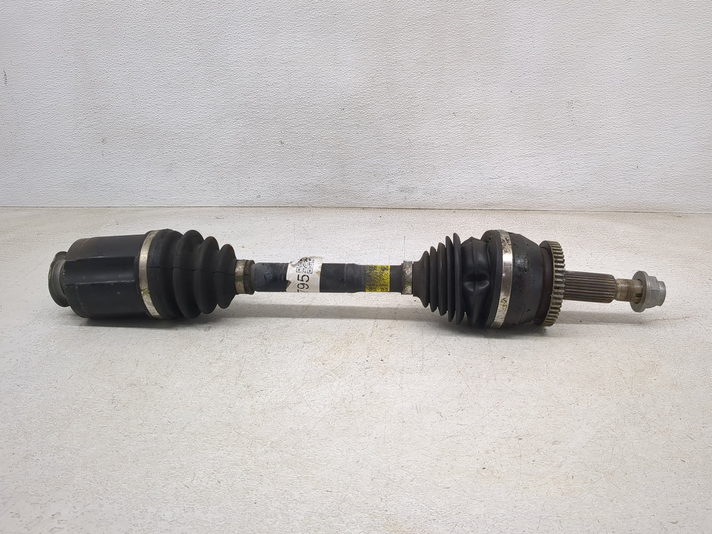 2016-2018 Kia Sorento Axle Shaft Front Passenger Cv C/v 1103795 - Oemusedautoparts1.com