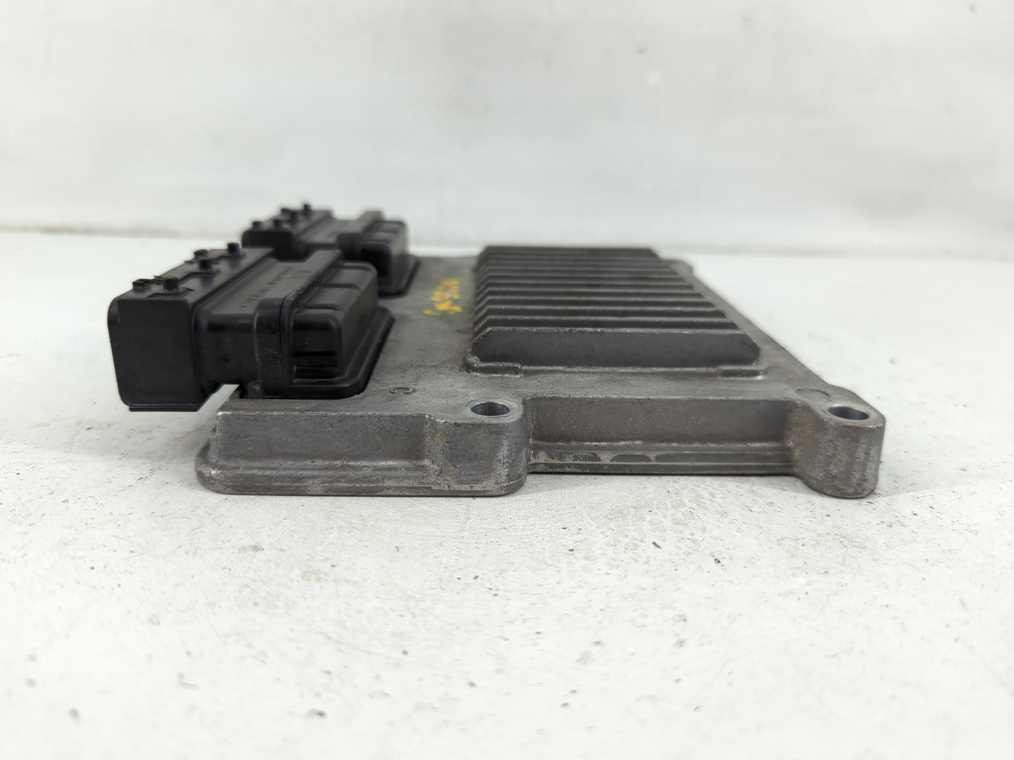 2016-2018 Kia Sorento PCM Engine Control Computer ECU ECM PCU OEM P/N:39111-33CWN1 Fits Fits 2016 2017 2018 OEM Used Auto Pa