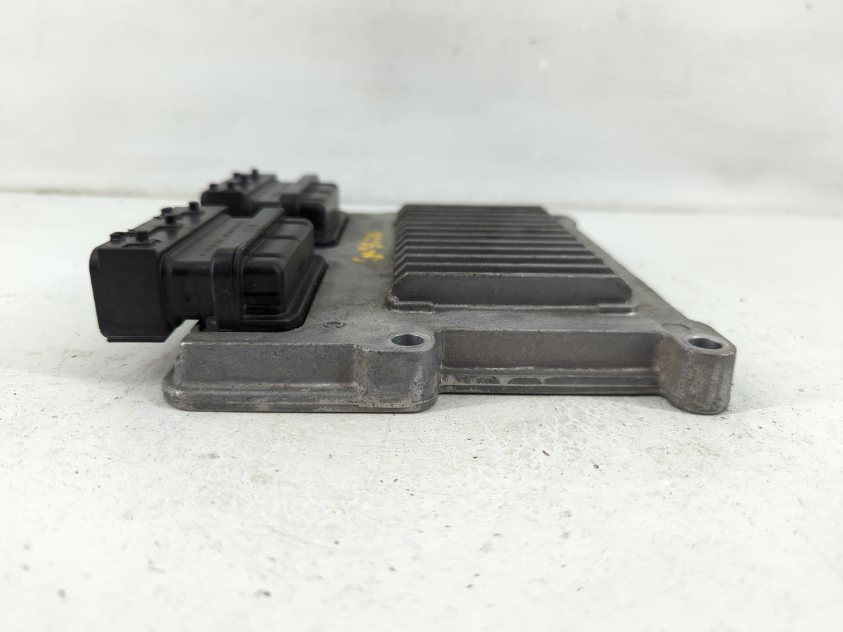 2016-2018 Kia Sorento PCM Engine Control Computer ECU ECM PCU OEM P/N:39111-33CWN1 Fits 2016 2017 2018 OEM Used Auto Parts -
