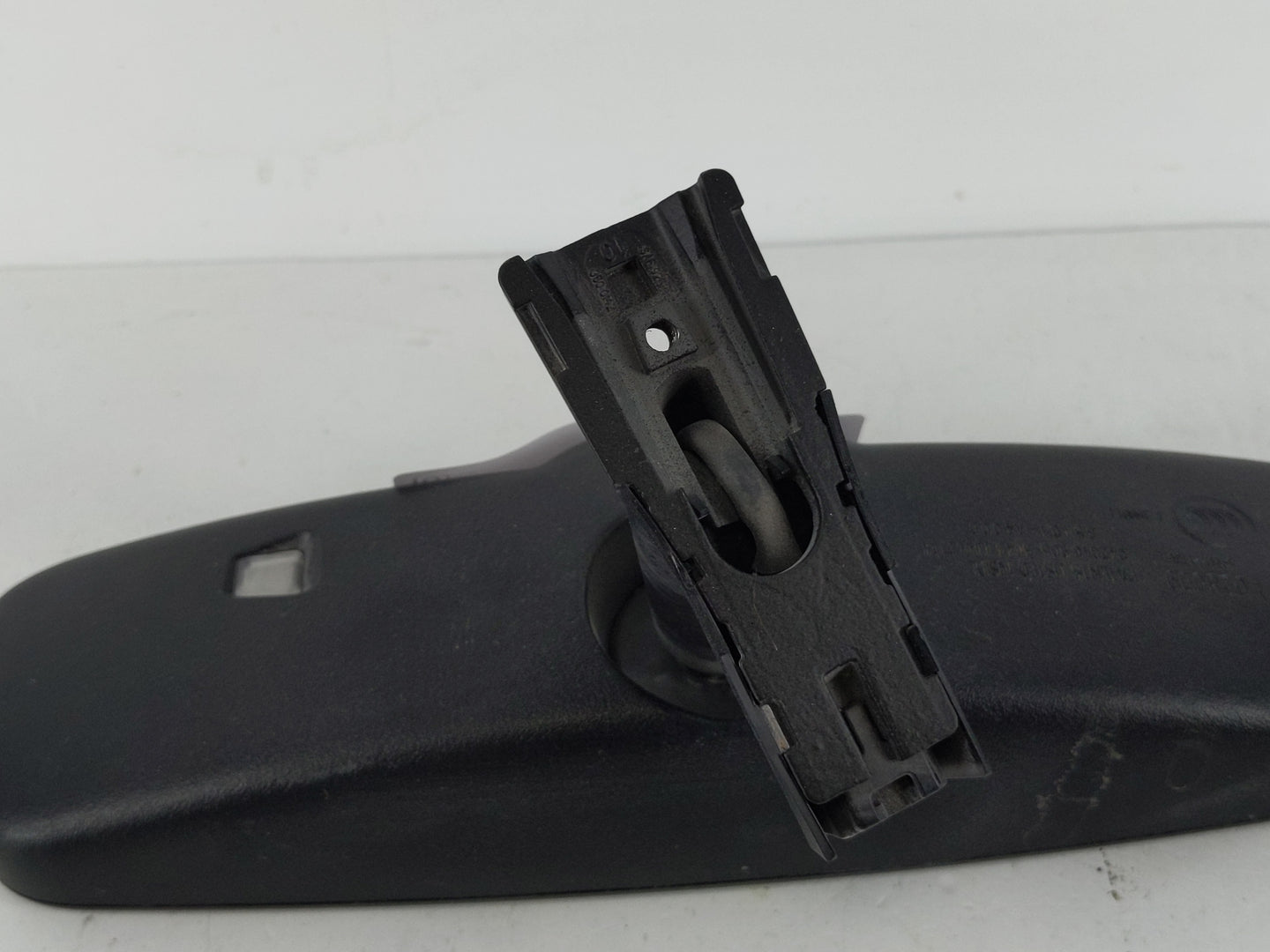 2011-2020 Kia Sorento Interior Rear View Mirror Replacement OEM P/N:E11028009 Fits OEM Used Auto Parts - Oemusedautoparts1.c