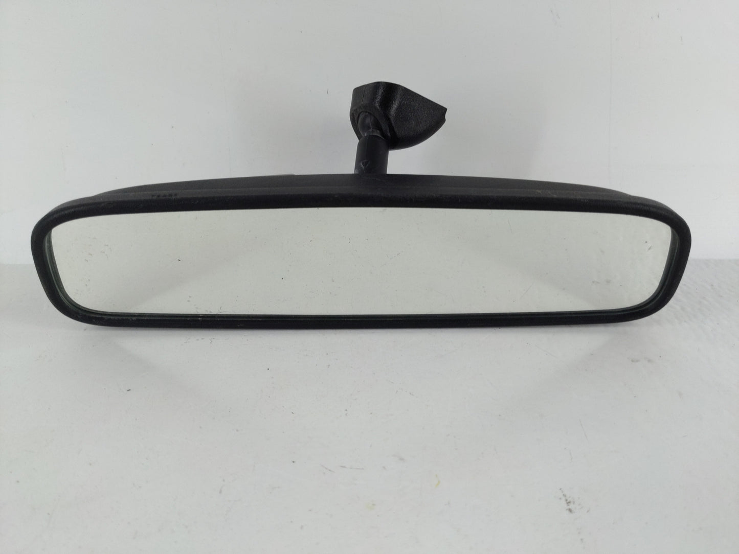 2011-2020 Kia Sorento Interior Rear View Mirror Replacement OEM P/N:E4012143 Fits OEM Used Auto Parts - Oemusedautoparts1.co