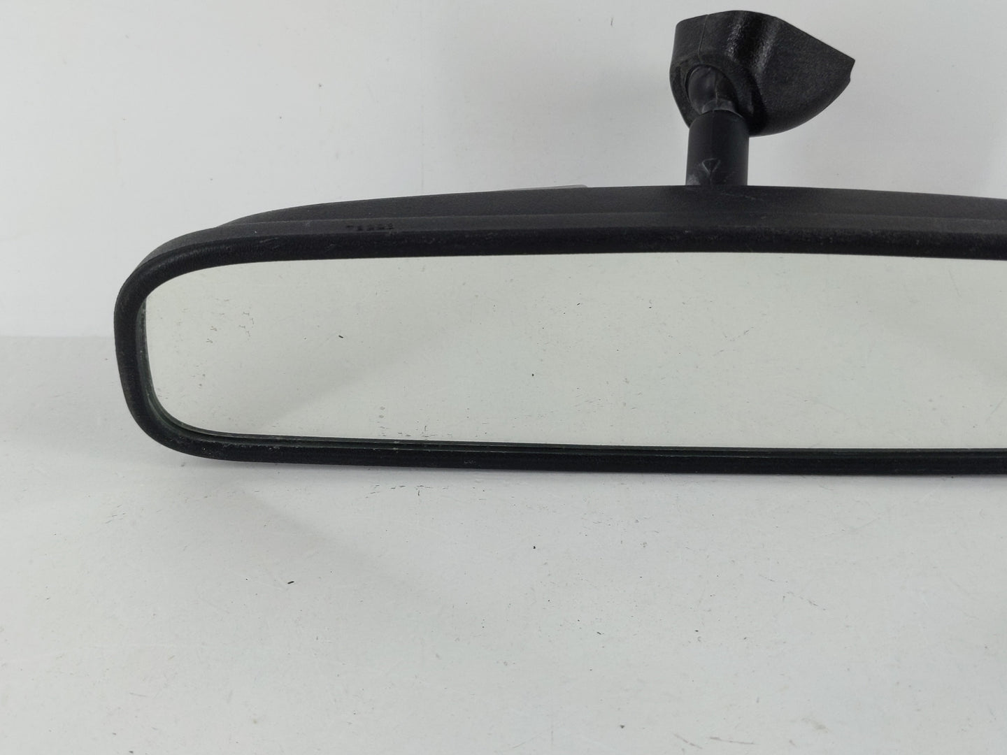 2011-2020 Kia Sorento Interior Rear View Mirror Replacement OEM P/N:E4012143 Fits OEM Used Auto Parts - Oemusedautoparts1.co