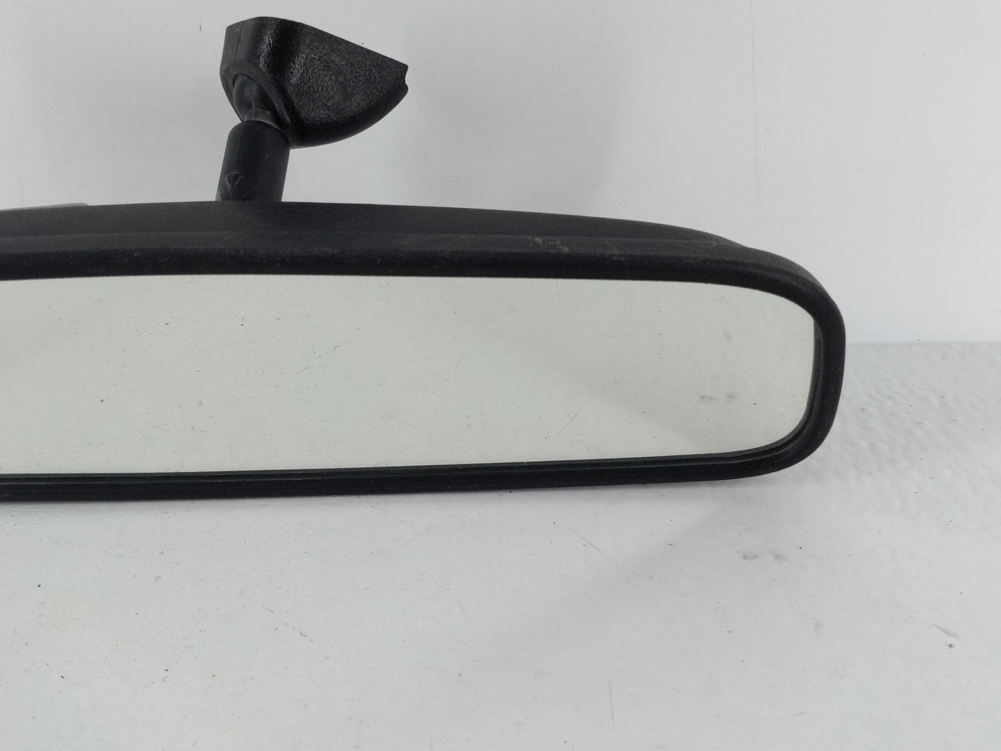 2011-2020 Kia Sorento Interior Rear View Mirror Replacement OEM P/N:E4012143 Fits OEM Used Auto Parts - Oemusedautoparts1.co