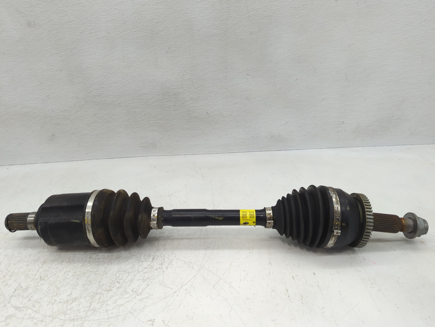 2016-2018 Kia Sorento Axle Shaft Front Driver Cv C/v - Oemusedautoparts1.com