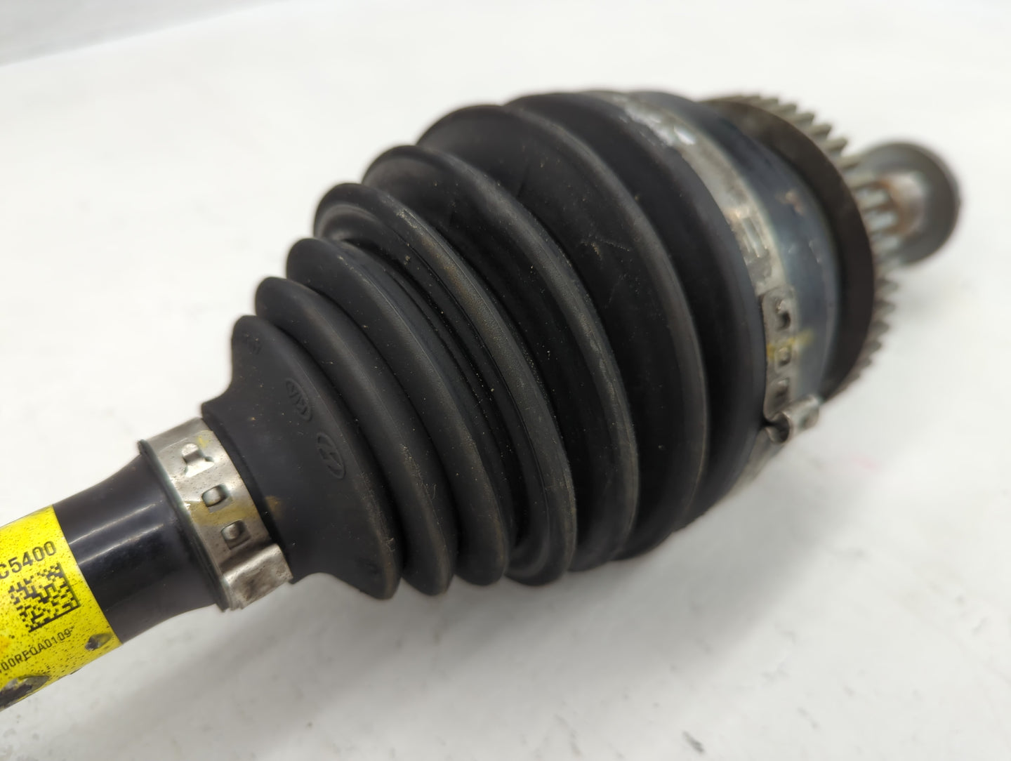 2016-2018 Kia Sorento Axle Shaft Front Driver Cv C/v - Oemusedautoparts1.com