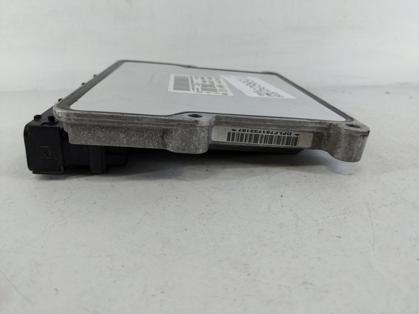 2016-2017 Kia Sorento PCM Engine Control Computer ECU ECM PCU OEM P/N:39101-3CWN1 39101-3CWN0 Fits Fits 2016 2017 OEM Used A