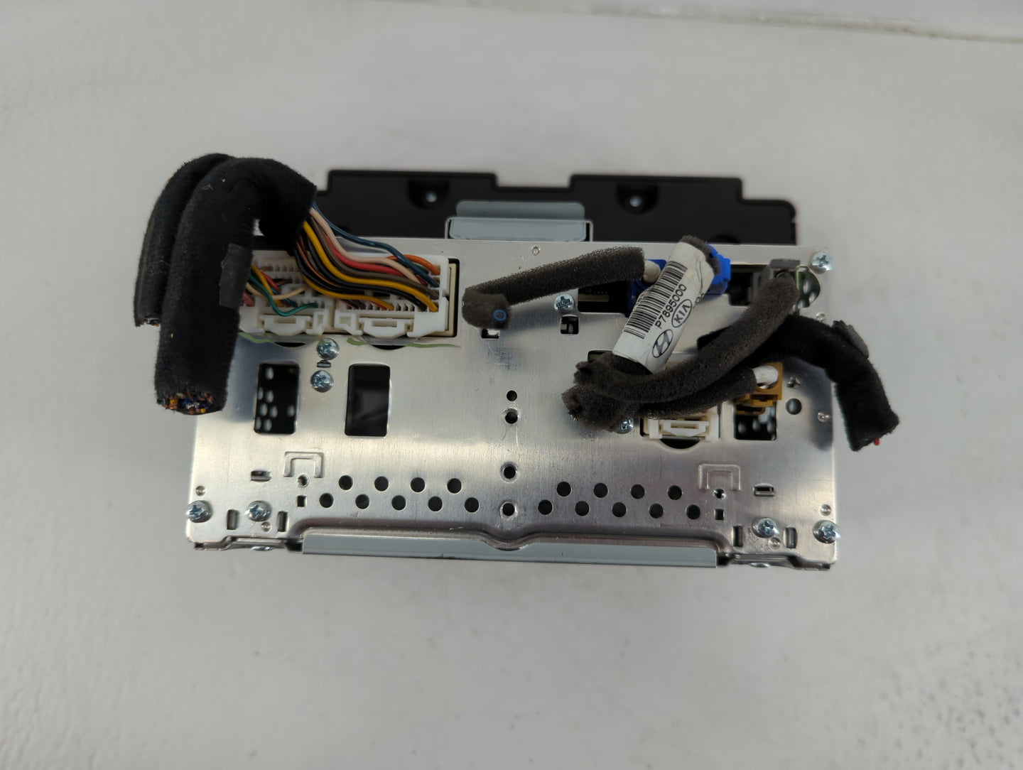 2017 Kia Sorento Radio AM FM Cd Player Receiver Replacement P/N:96160-C6300WK Fits OEM Used Auto Parts - Oemusedautoparts1.c