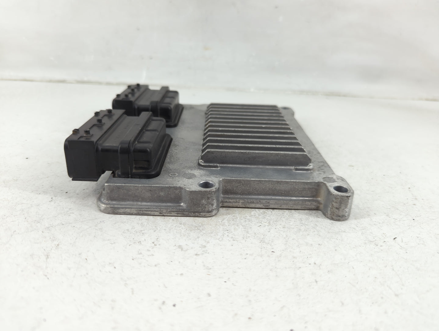 2016-2018 Kia Sorento PCM Engine Control Computer ECU ECM PCU OEM P/N:39111-3CWN1 Fits Fits 2016 2017 2018 OEM Used Auto Par