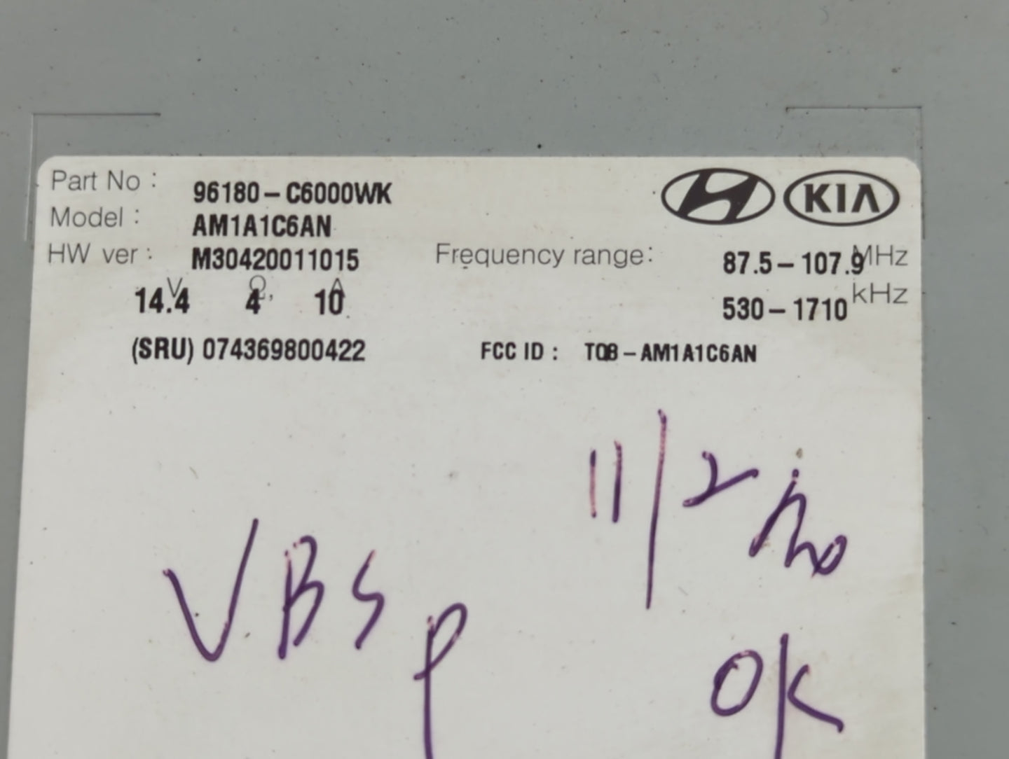 2016-2018 Kia Sorento Radio AM FM Cd Player Receiver Replacement P/N:96180-C6000WK Fits Fits 2016 2017 2018 OEM Used Auto Pa