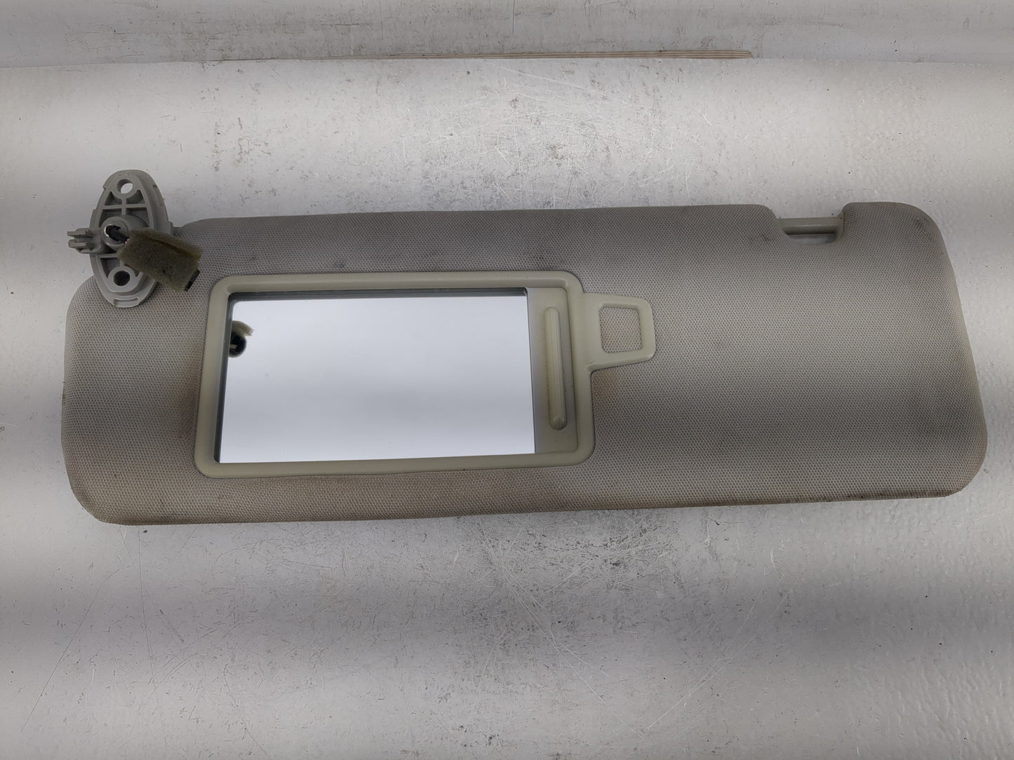 2016-2020 Kia Sorento Sun Visor Shade Replacement Driver Left Mirror Fits Fits 2016 2017 2018 2019 2020 OEM Used Auto Parts 
