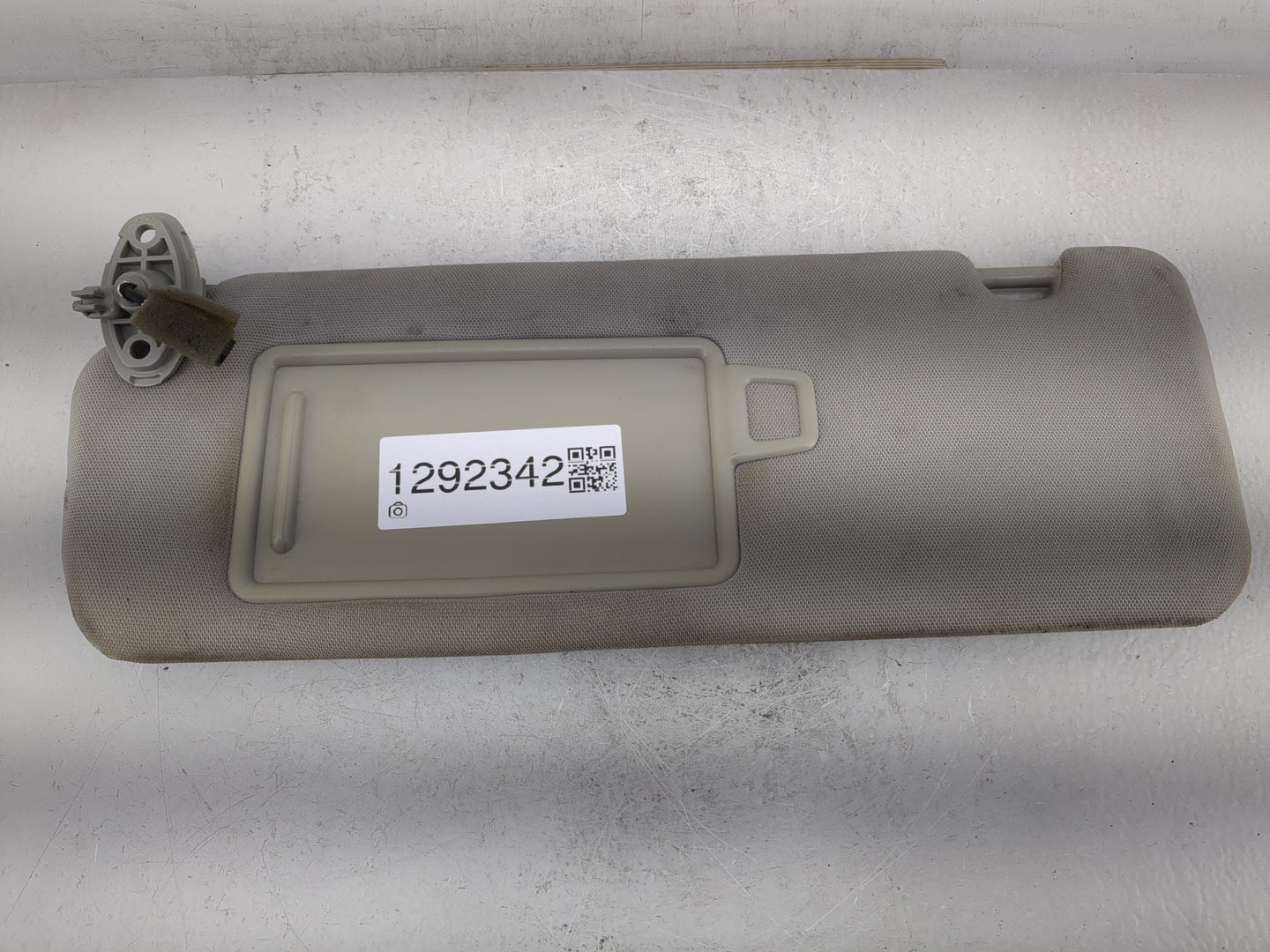 2016-2020 Kia Sorento Sun Visor Shade Replacement Driver Left Mirror Fits Fits 2016 2017 2018 2019 2020 OEM Used Auto Parts 