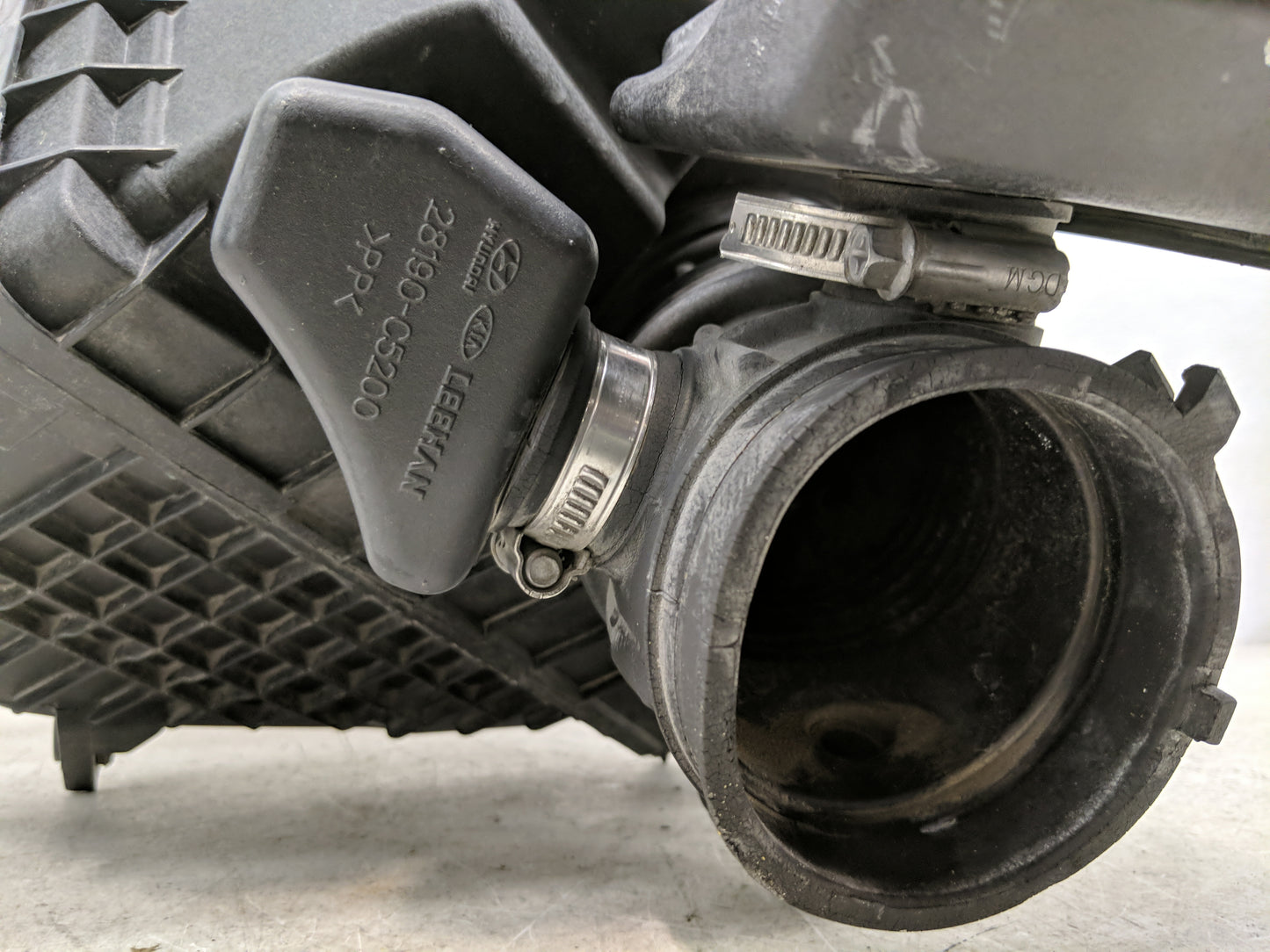 Kia Sorento Air Cleaner Intake-duct Hose Tube - Oemusedautoparts1.com