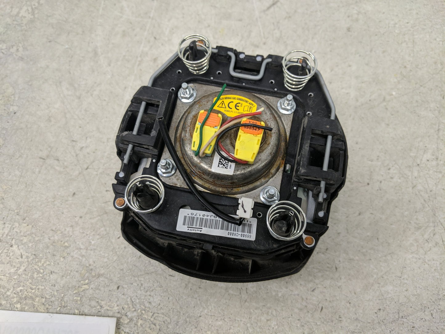 2017 Kia Sorento Air Bag Driver Left Steering Wheel Mounted P/N:56900-C6000 Fits Fits 2018 2019 2020 OEM Used Auto Parts - O