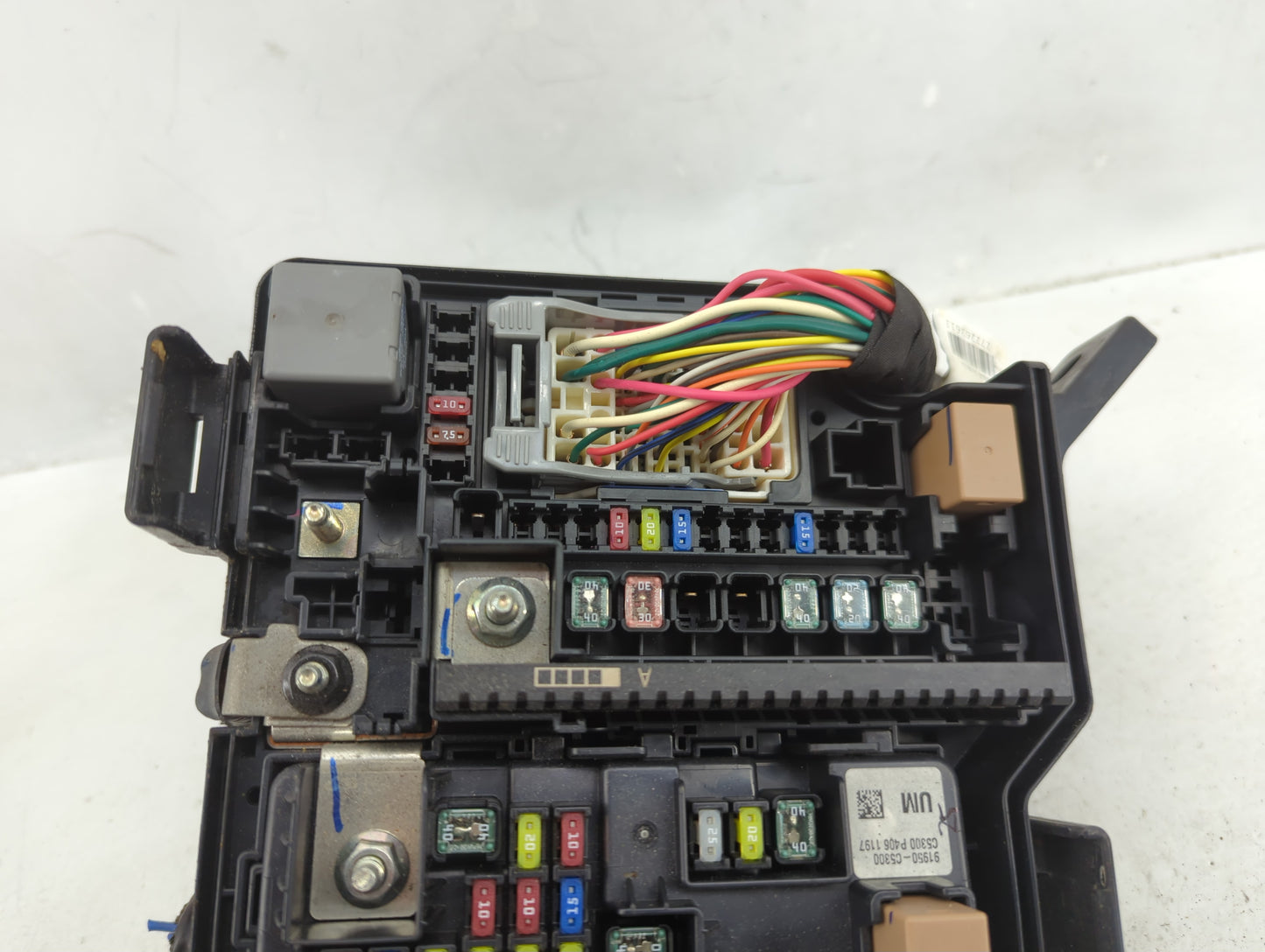 2016-2018 Kia Sorento Fusebox Fuse Box Panel Relay Module Fits Fits 2016 2017 2018 OEM Used Auto Parts - Oemusedautoparts1.c