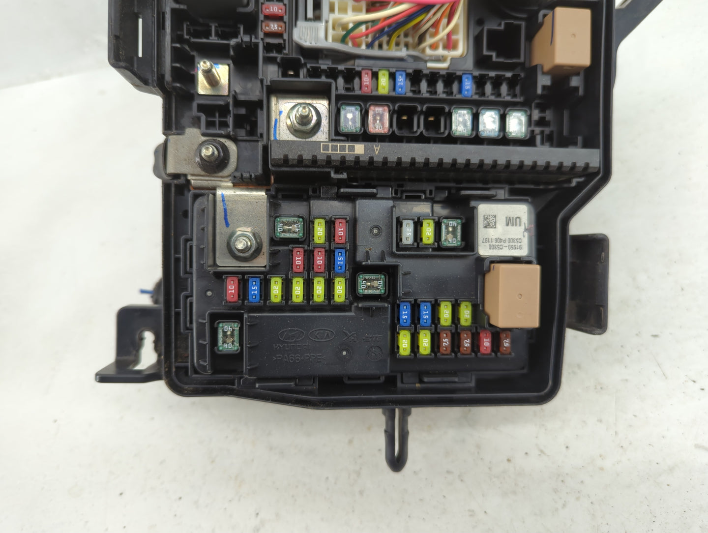 2016-2018 Kia Sorento Fusebox Fuse Box Panel Relay Module Fits Fits 2016 2017 2018 OEM Used Auto Parts - Oemusedautoparts1.c