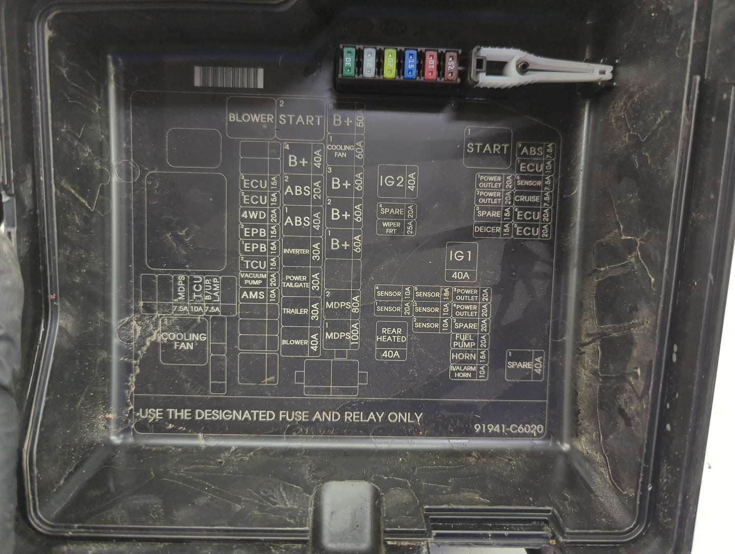 2016-2018 Kia Sorento Fusebox Fuse Box Panel Relay Module P/N:91941-C6020 Fits Fits 2016 2017 2018 OEM Used Auto Parts - Oem