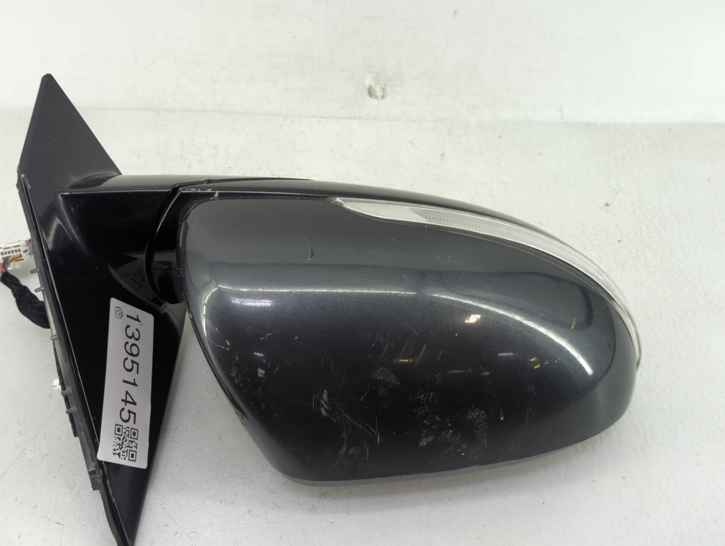 2016-2020 Kia Sorento Passenger Side View Mirror - Right Door Mirror OEM Used - Oemusedautoparts1.com