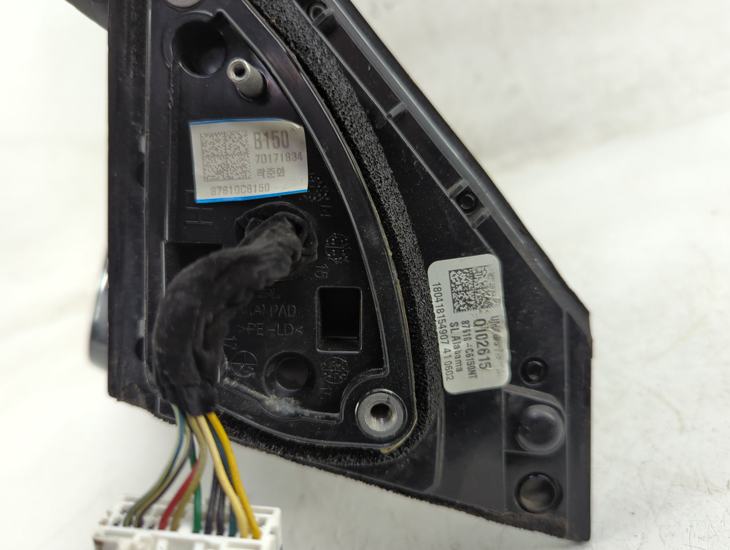 2016-2020 Kia Sorento Driver Side View Mirror - Left Door Mirror OEM Used - Oemusedautoparts1.com